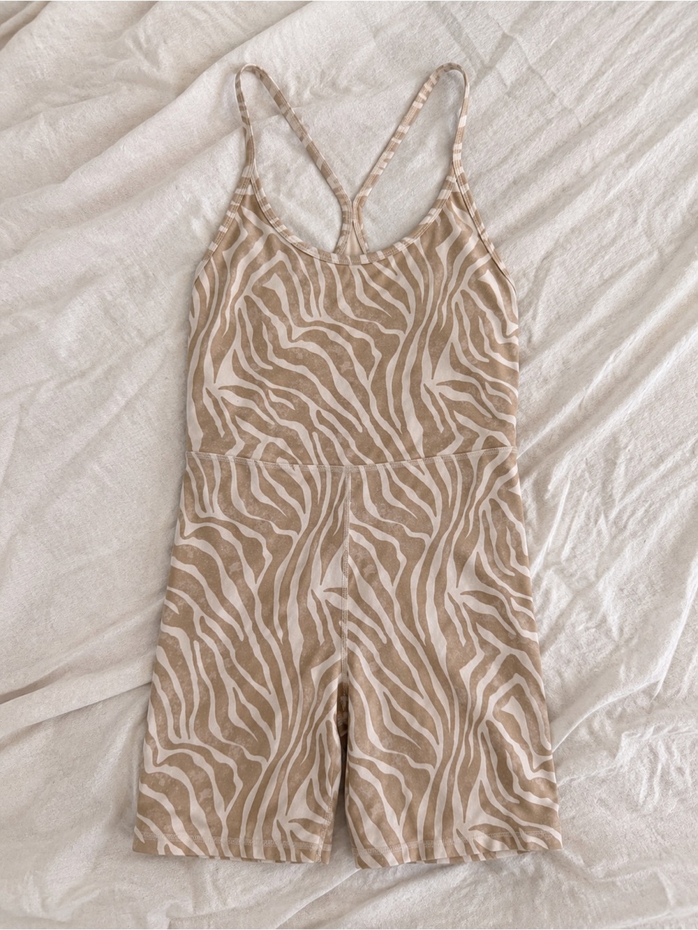 🌼 3/$15 Old Navy Active Beige and White Zebra Print Tank Romper XS